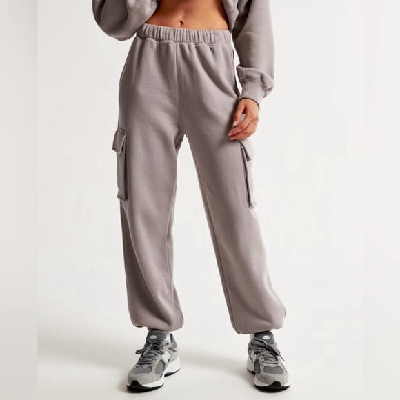Abercrombie & Fitch Cargo Joggers Large - Picture 2 of 6